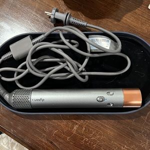 COPY - dyson airwrap with European outlet